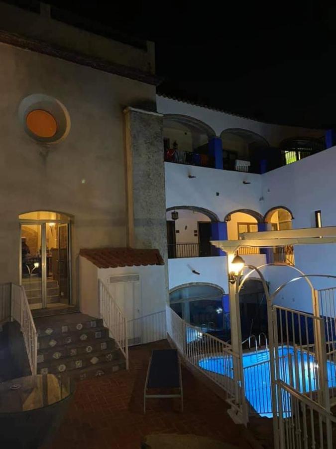Hotel Rural La Posada De Las Cigueenas Херес де лос Кабайерос Екстериор снимка