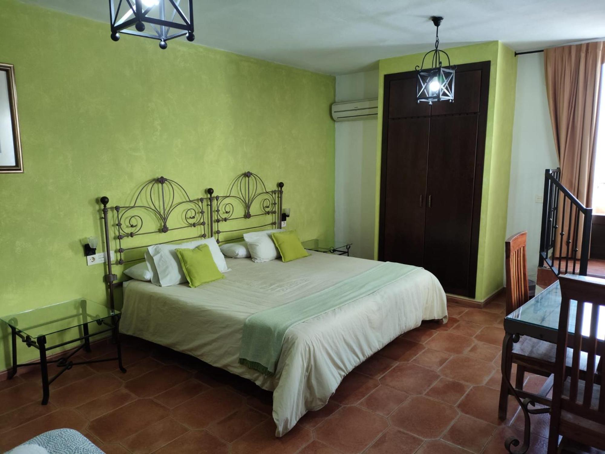Hotel Rural La Posada De Las Cigueenas Херес де лос Кабайерос Екстериор снимка
